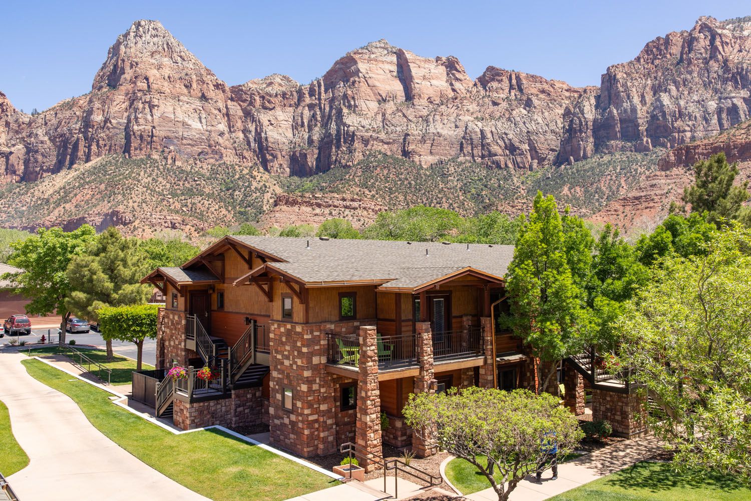 Exterior of Cable Mountain Lodge showing its proximity to the Zion entrance.