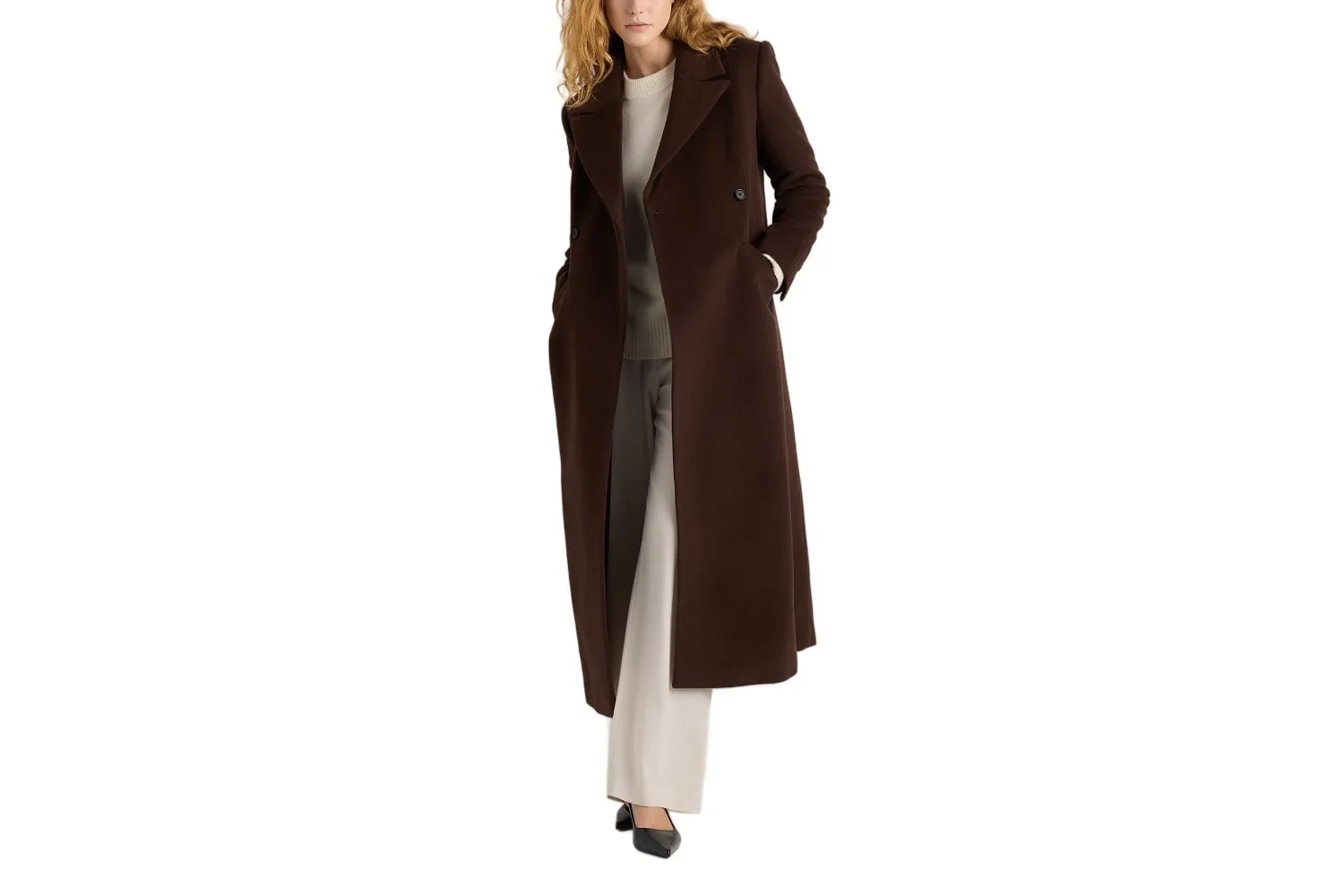 A long, camel-colored tailored wool-cashmere coat from Quince.